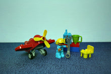 Laden Sie das Bild in den Galerie-Viewer, Lego® Duplo® 10908 Flugzeug