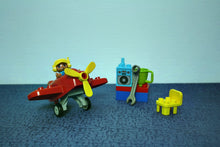Laden Sie das Bild in den Galerie-Viewer, Lego® Duplo® 10908 Flugzeug