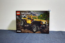 Laden Sie das Bild in den Galerie-Viewer, Lego® 42122 Technic Jeep® Wrangler