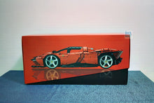 Laden Sie das Bild in den Galerie-Viewer, Lego® 42143 Technic Ferrari Daytona SP3