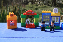 Laden Sie das Bild in den Galerie-Viewer, Lego® Duplo® 10532 Polizei Verfolgung