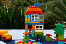 Laden Sie das Bild in den Galerie-Viewer, Lego® Duplo® 10572 Großes Steineset