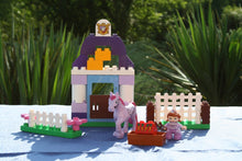 Laden Sie das Bild in den Galerie-Viewer, Lego® Duplo® 10594 Sofia the First, Königlicher Stall