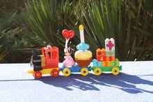 Laden Sie das Bild in den Galerie-Viewer, Lego® Duplo® 10597  Mickeys Geburtstagsparade