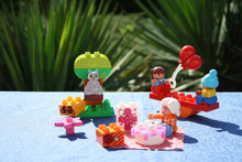 Laden Sie das Bild in den Galerie-Viewer, Lego® Duplo® 10832 Geburtstags Picknick