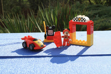 Laden Sie das Bild in den Galerie-Viewer, Lego® Duplo® 10843 Mickeys Rennwagen