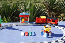 Laden Sie das Bild in den Galerie-Viewer, Lego® Duplo® 10874 Dampfeisenbahn