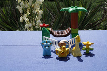 Laden Sie das Bild in den Galerie-Viewer, Lego® Duplo® 10879 Jurassic World Streichelzoo