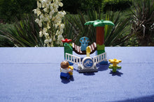 Laden Sie das Bild in den Galerie-Viewer, Lego® Duplo® 10879 Jurassic World Streichelzoo