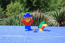 Laden Sie das Bild in den Galerie-Viewer, Lego® Duplo® 1483 Seemann und Papagei