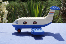 Laden Sie das Bild in den Galerie-Viewer, Lego® Duplo® 2678 Jumbo Flugzeug