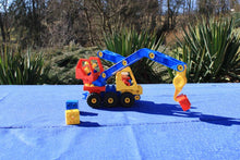 Laden Sie das Bild in den Galerie-Viewer, Lego® Duplo® 2930 Kran-Bagger