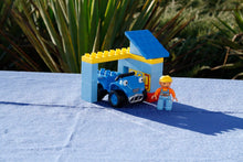 Laden Sie das Bild in den Galerie-Viewer, Lego® Duplo® 3594 Bob und Sprinti in der Werkstatt