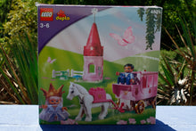 Laden Sie das Bild in den Galerie-Viewer, Lego® Duplo® 4821 Königliche Kutsche mit Pferd