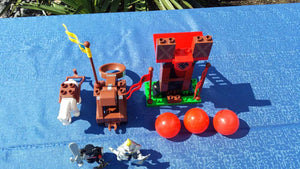 Lego® Duplo® 4863 Wachposten mit Katapult  + 3 rote Bälle