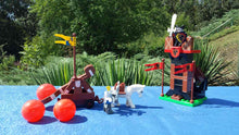 Laden Sie das Bild in den Galerie-Viewer, Lego® Duplo® 4863 Wachposten mit Katapult  + 3 rote Bälle