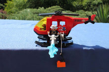 Laden Sie das Bild in den Galerie-Viewer, Lego® Duplo® 4967 Feuerwehrhubschrauber