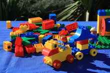 Laden Sie das Bild in den Galerie-Viewer, Lego® Duplo® 5513 Deluxe Starter Set