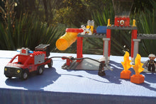 Laden Sie das Bild in den Galerie-Viewer, Lego® Duplo® 5601 Feuerwehrstation