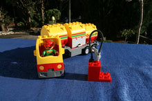 Laden Sie das Bild in den Galerie-Viewer, Lego® Duplo® 5605 Tanklaster
