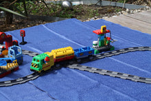 Laden Sie das Bild in den Galerie-Viewer, Lego® Duplo® 5609 Eisenbahn Super Set