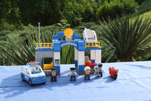 Laden Sie das Bild in den Galerie-Viewer, Lego® Duplo® 66393 Super Pack 3 in 1 Polizeistation